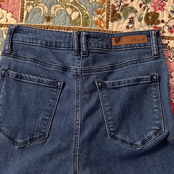 Cello High-rise Flare button-fly Jean - Picture 5 of 7